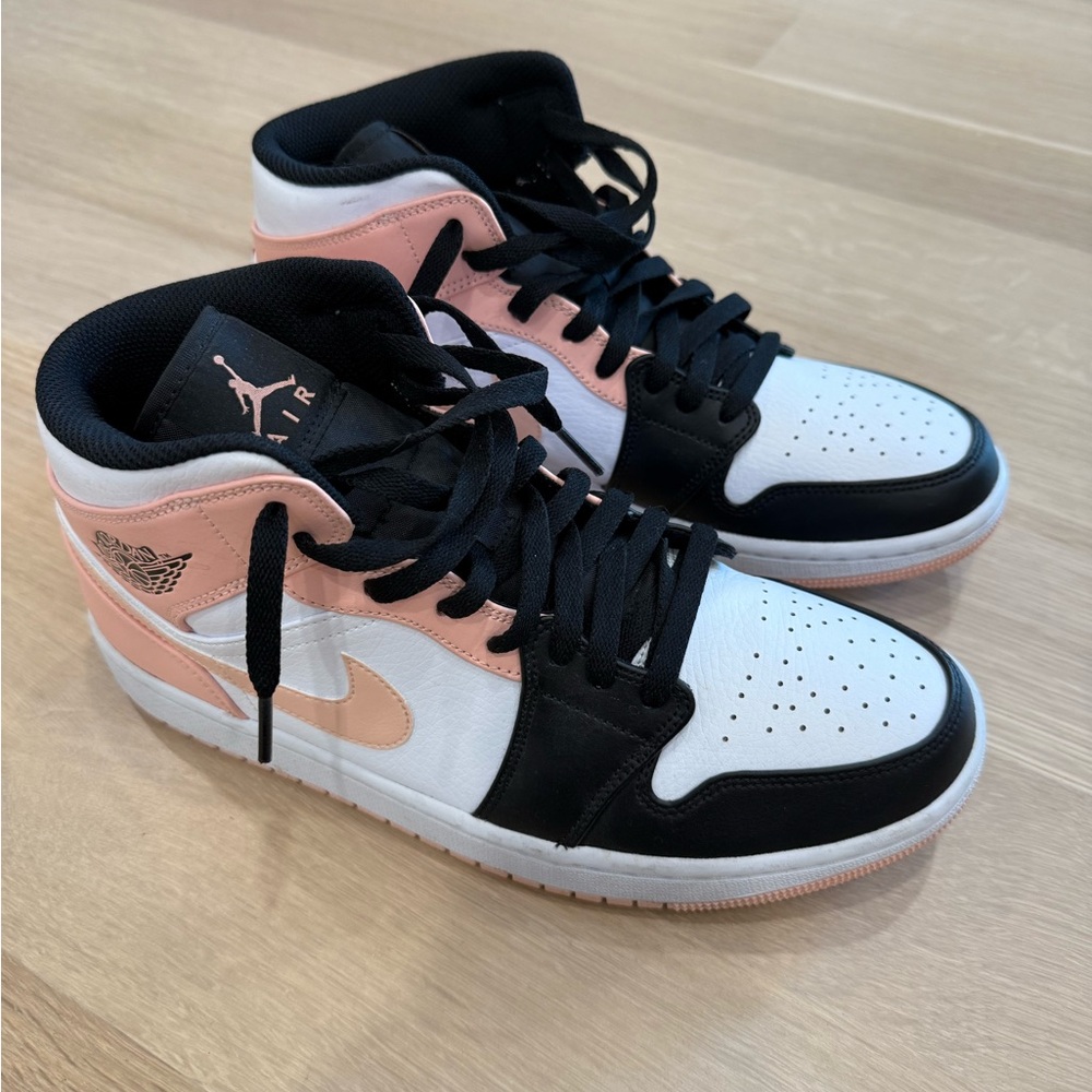 Nike Black and Pink Athletic Shoes